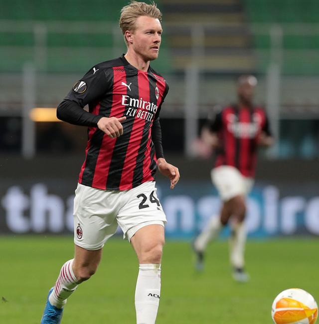 爱游戏体育直播-包含AC米兰女足球员顽强拼搏，成功晋级半决赛的词条