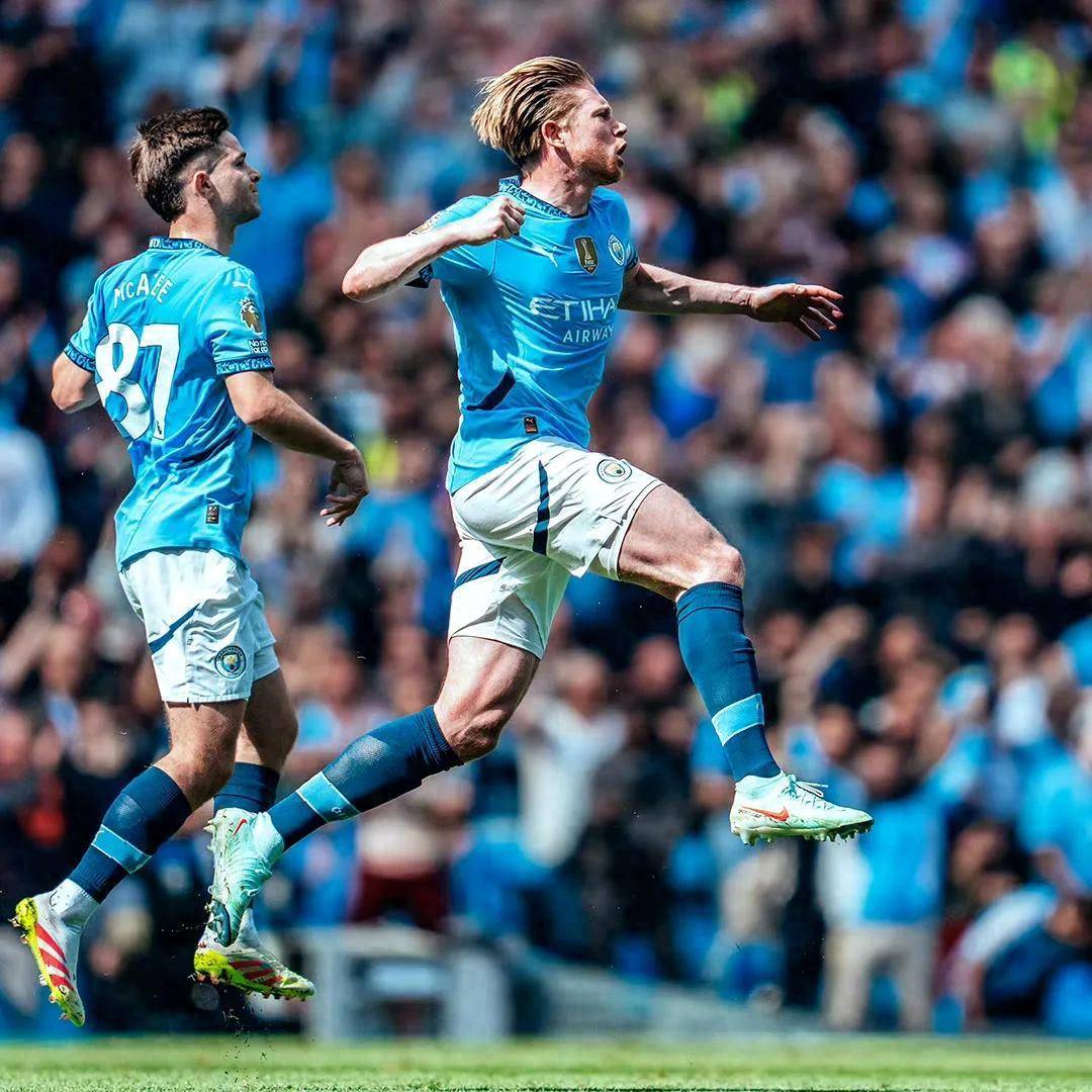 爱游戏官网-曼城大比分取胜，继续扩大领先优势的简单介绍