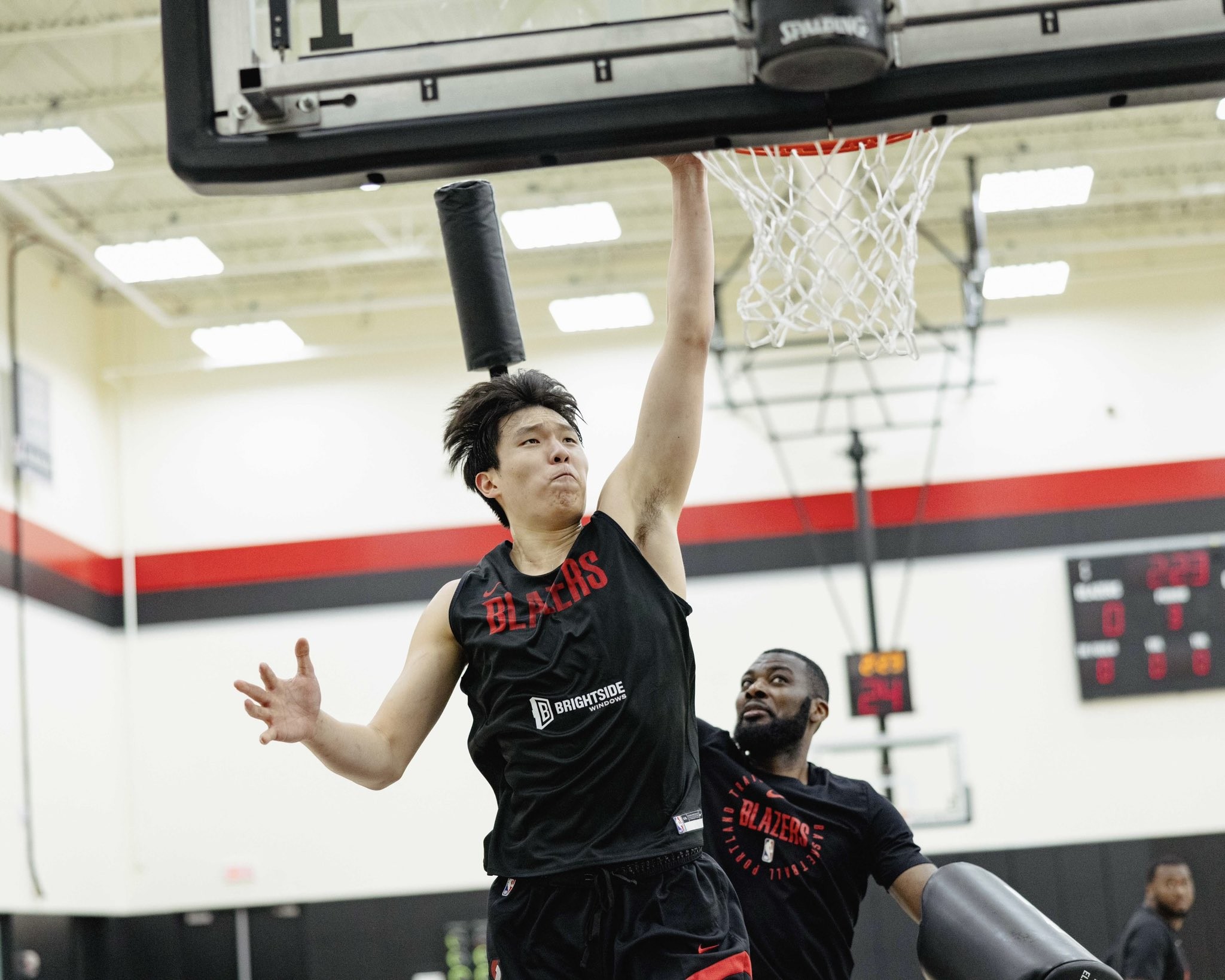 爱游戏app下载-中国顶尖篮球明星闪耀赛场，球迷翘首期待的简单介绍