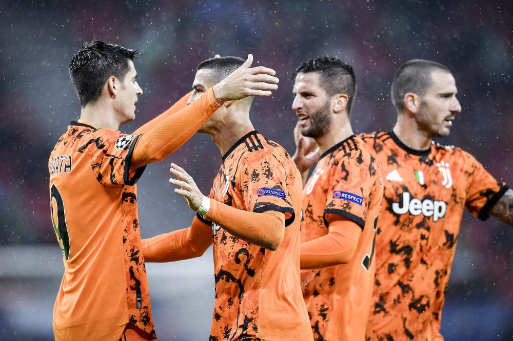 爱游戏官网网页版入口-莫拉塔梅开二度，尤文图斯轻松获胜