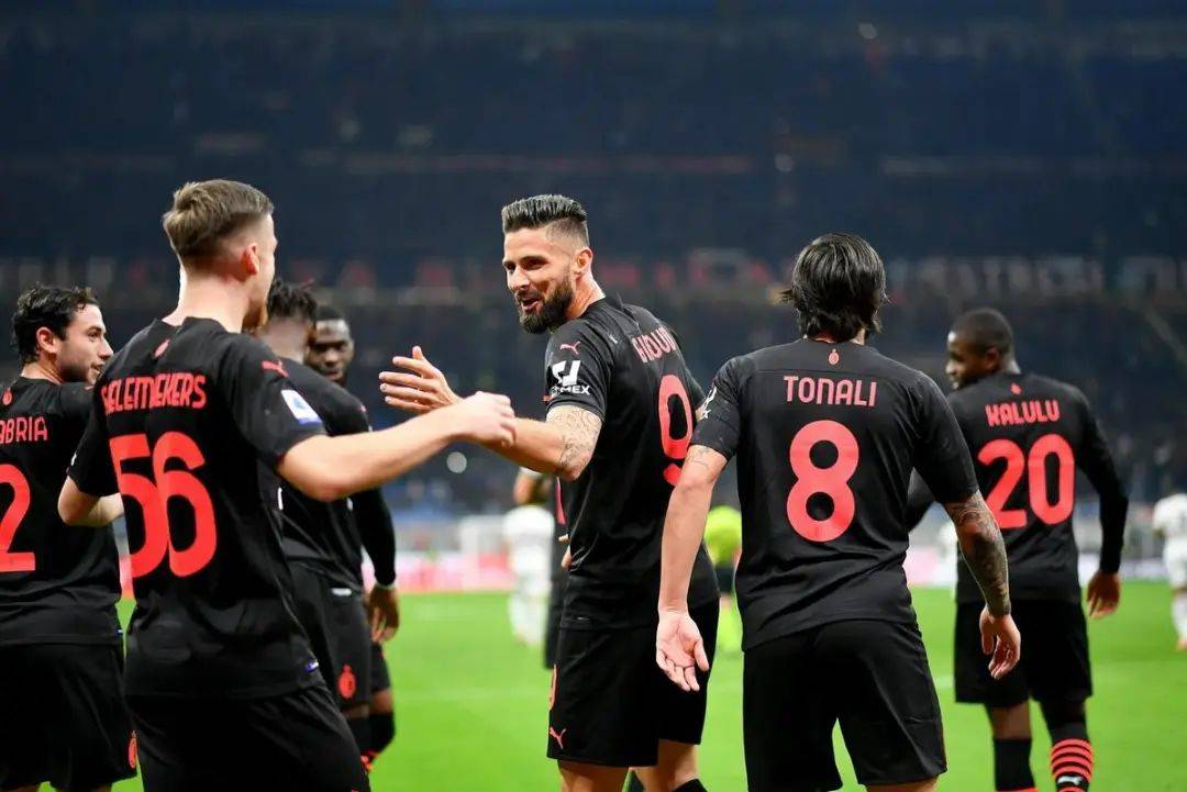 包含热那亚球队备战新赛季,教练组注重战术布置的词条 包含热那亚球队备战新赛季,教练组注重战术布置的词条