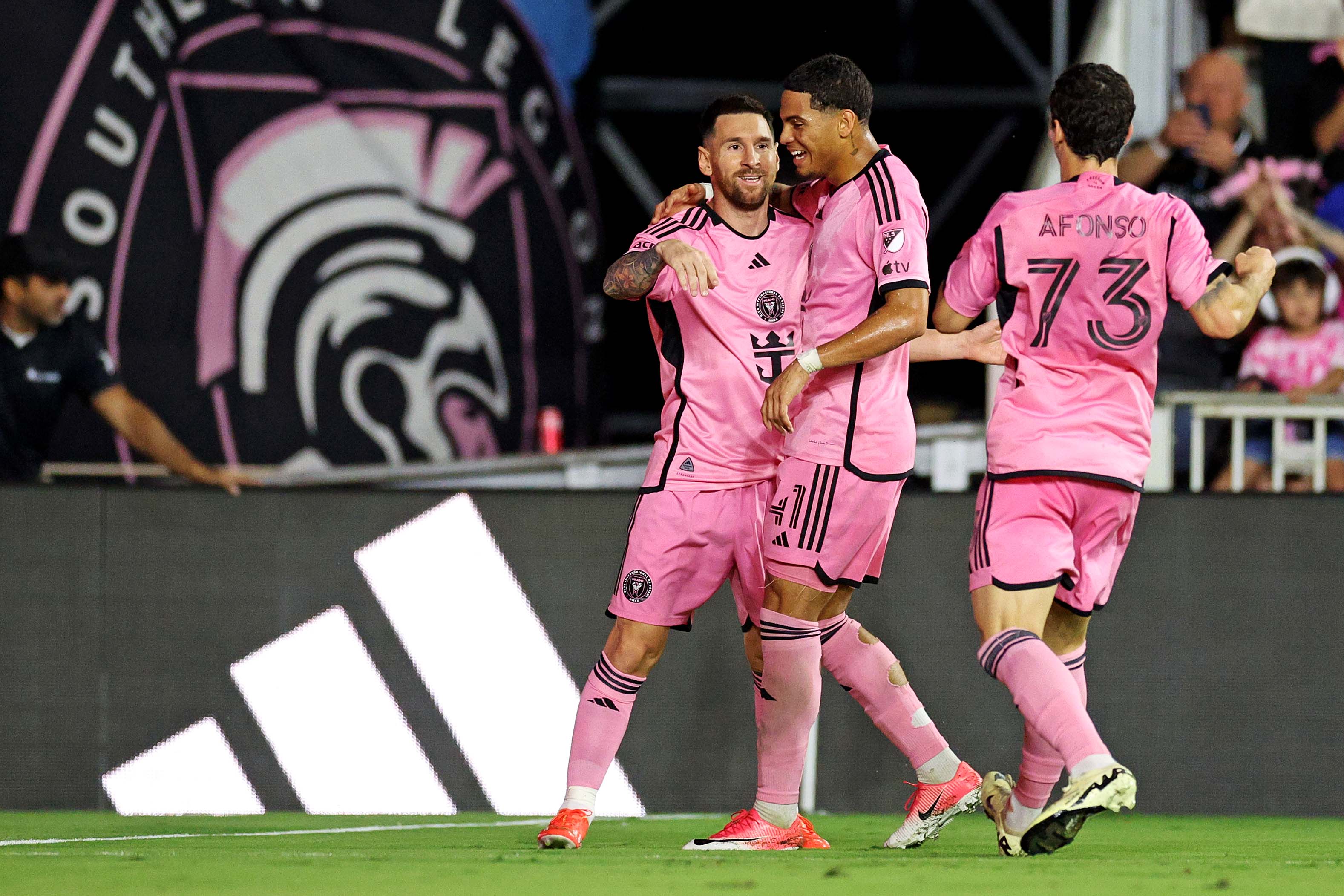 关于巴里战平对手，保持不败纪录的信息