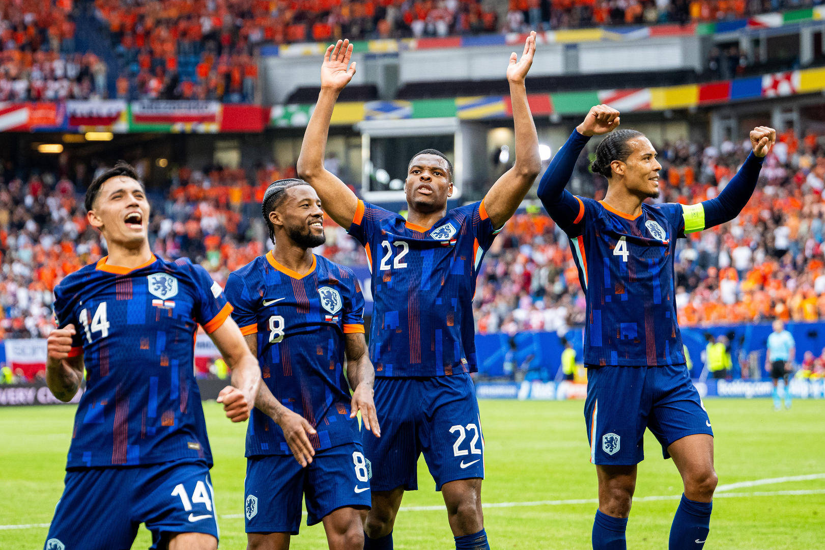 波兰逆转阿尔巴尼亚继续不败 波兰逆转阿尔巴尼亚继续不败