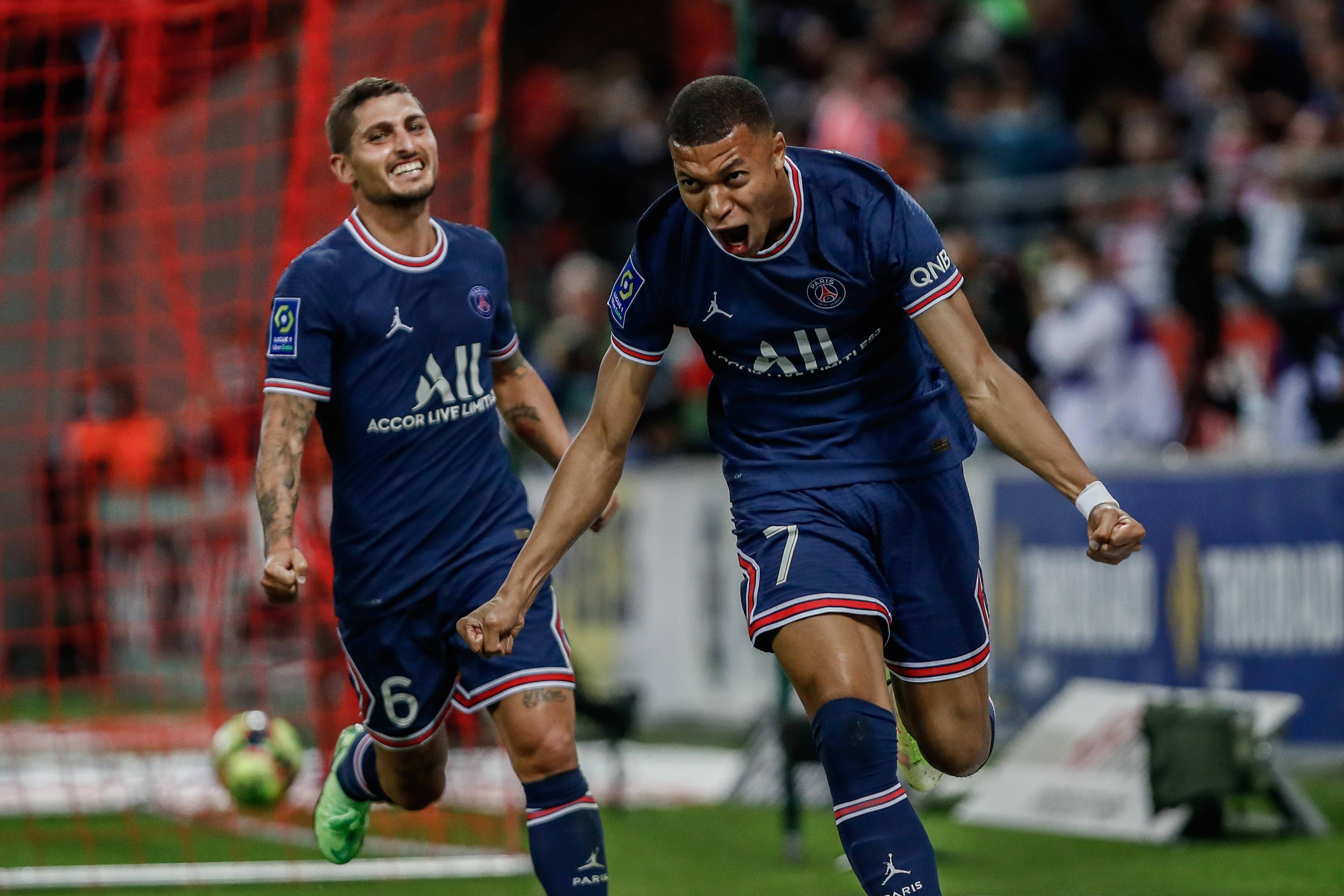 爱游戏登录入口-包含南特主场险胜巴黎FC，球迷欢声雷动的词条