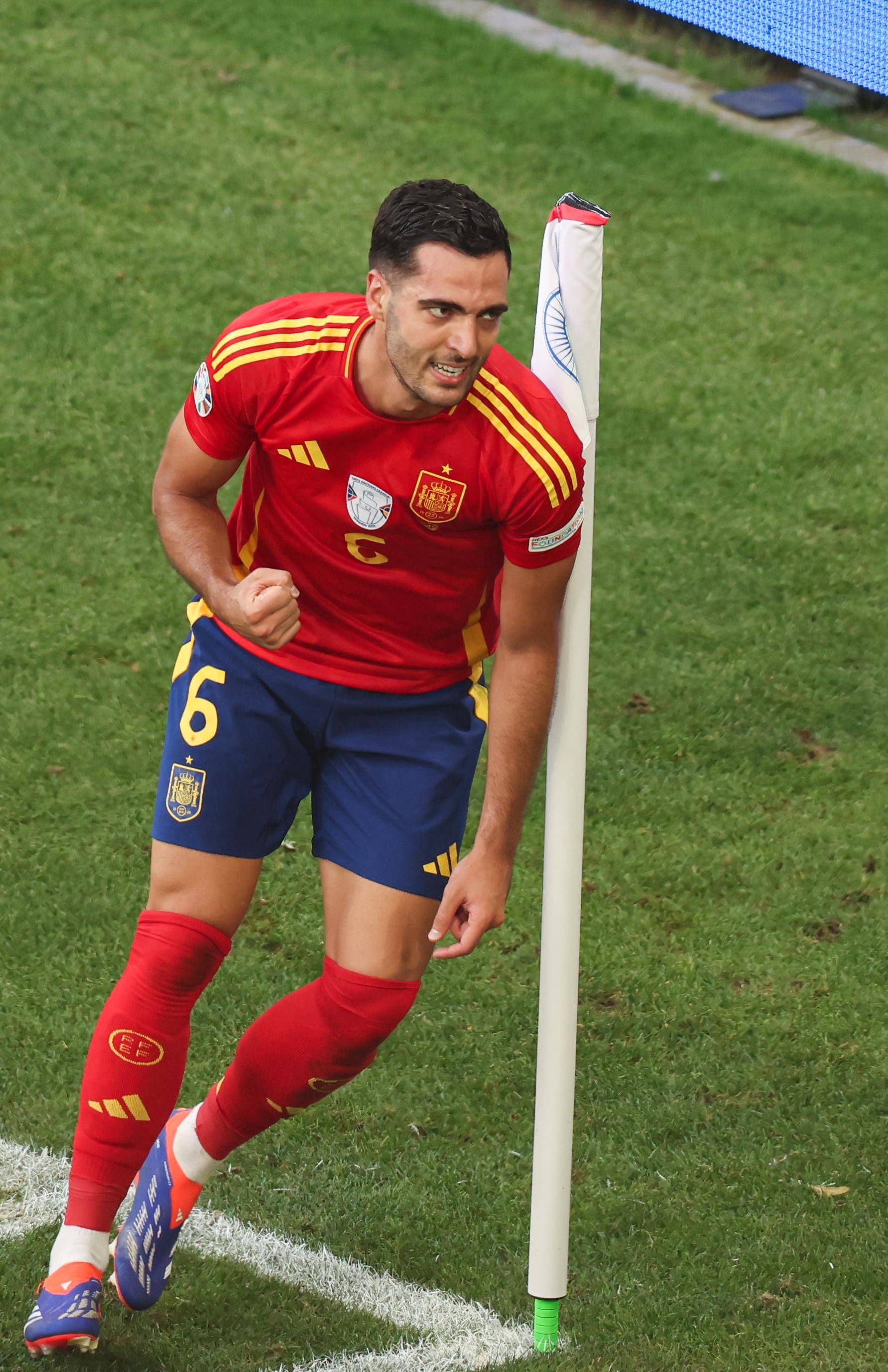 西班牙队在对瑞典比赛中展现强大实力