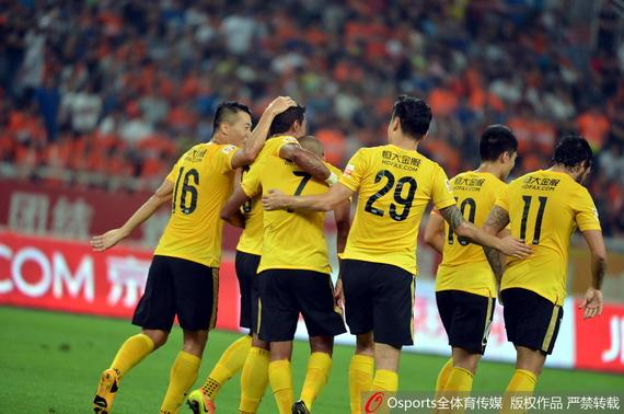 恒大战绩稳定,客场逆转深圳队继续保持不败的简单介绍 恒大战绩稳定,客场逆转深圳队继续保持不败的简单介绍