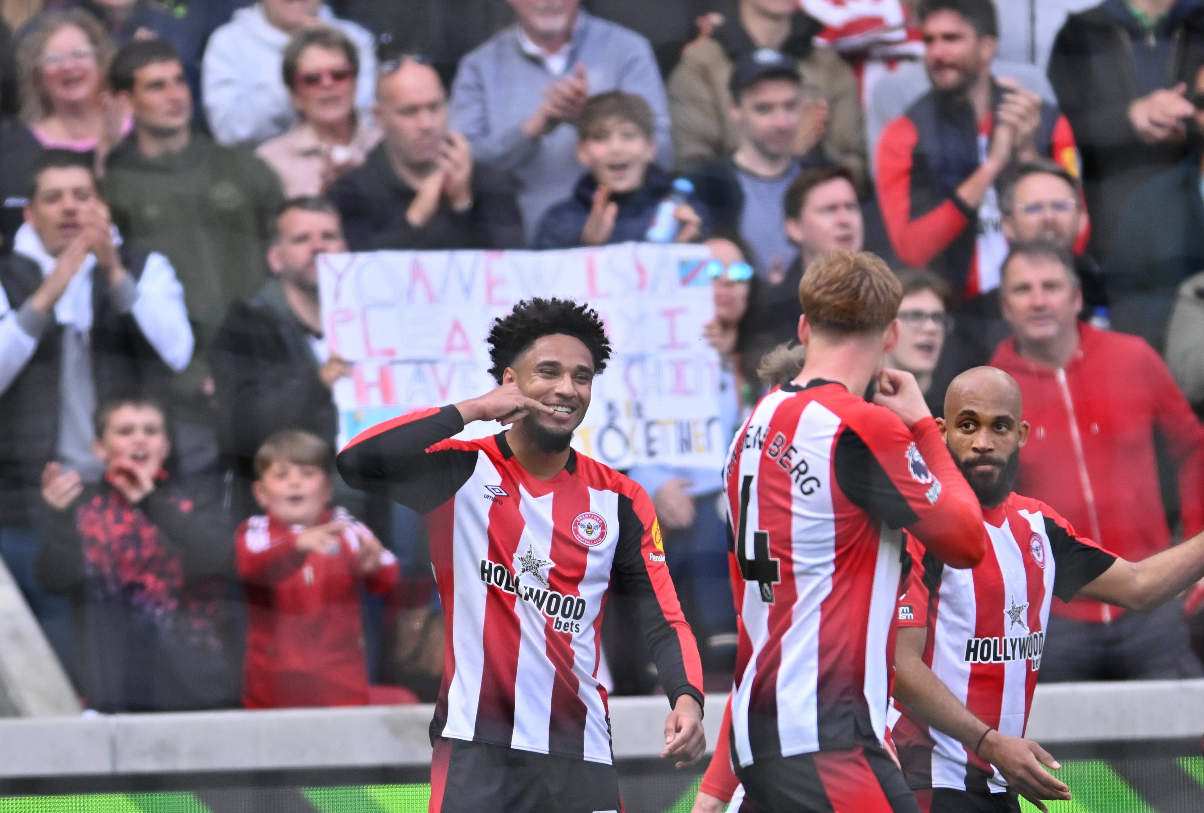 关于沃特福德欲胜曼联，双方近期表现对比的信息