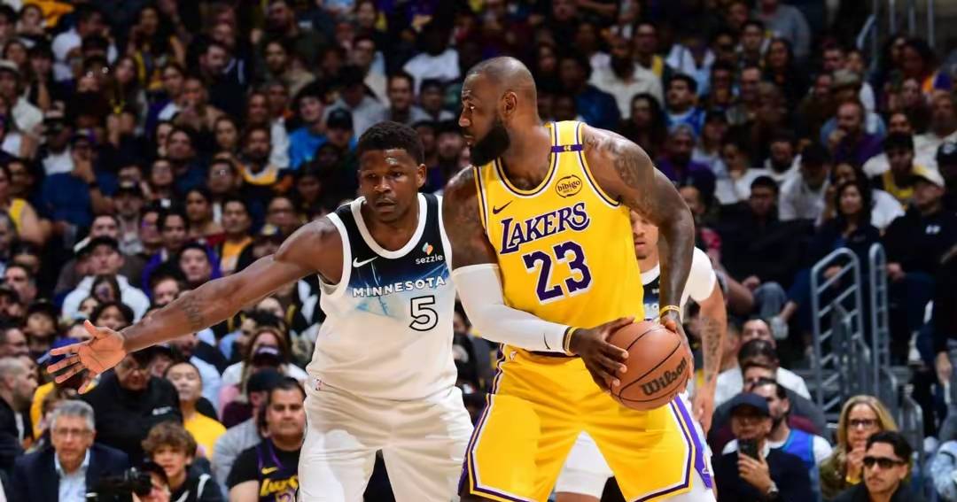 包含湖人大胜尼克斯，詹姆斯三双完美表现的词条