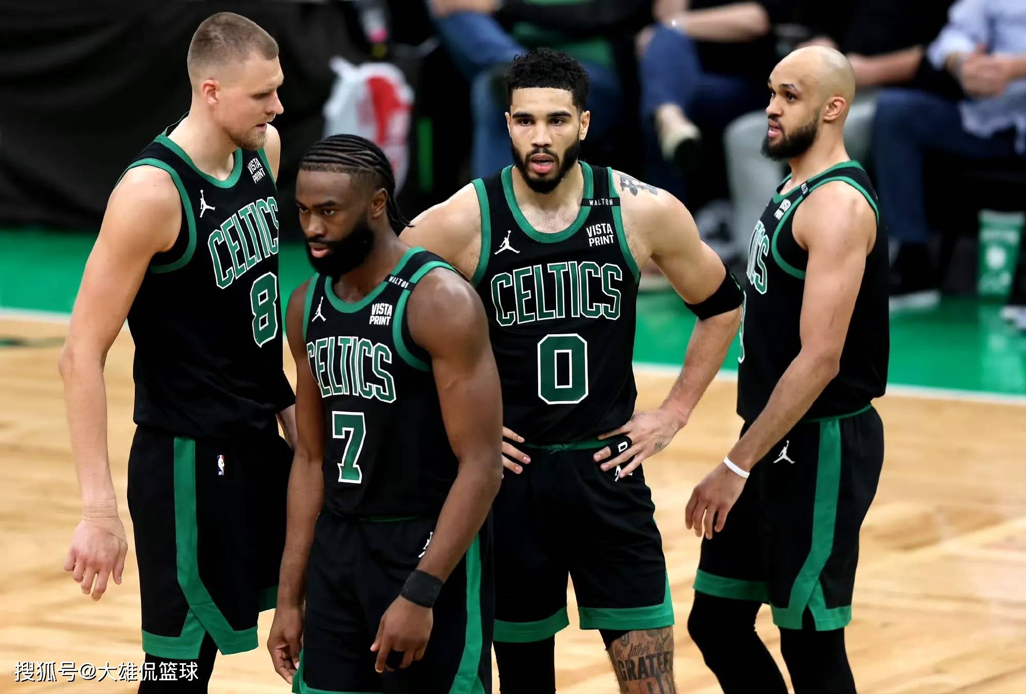 包含凯尔特人战胜魔术，沃克三分球绝杀的词条