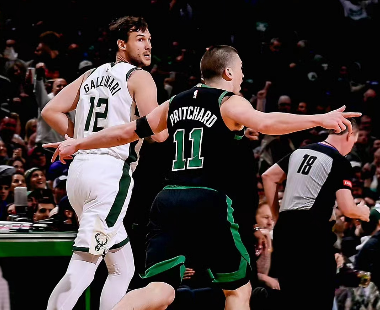 雄鹿力克活塞,取得七连胜的简单介绍 雄鹿力克活塞,取得七连胜的简单介绍