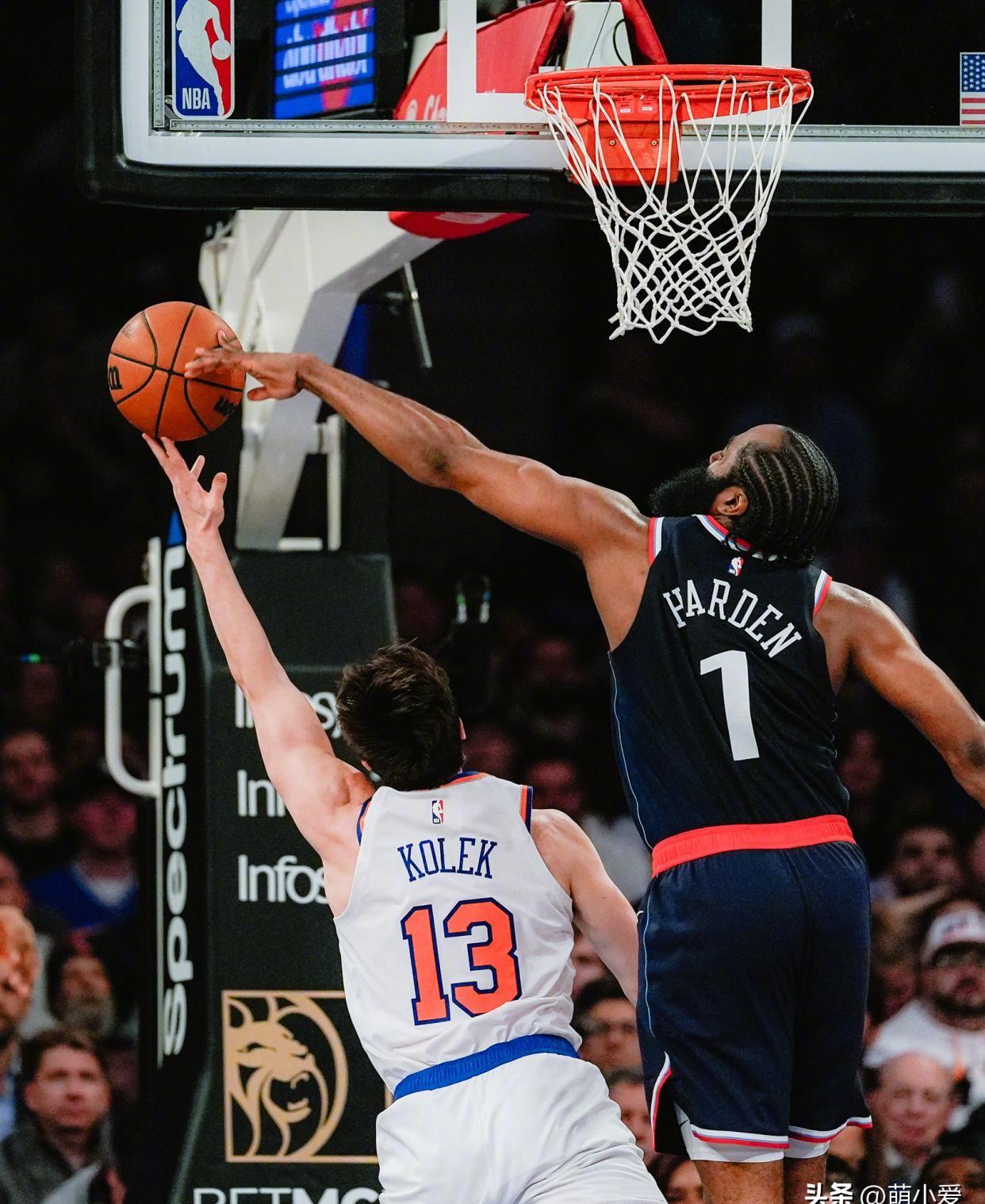 快船主场击败鹈鹕，遥遥领先西部