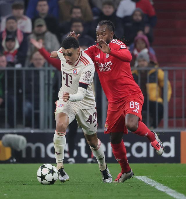 爱游戏体育地址-包含拜仁慕尼黑力克曼联，欧冠比赛稳健取胜的词条