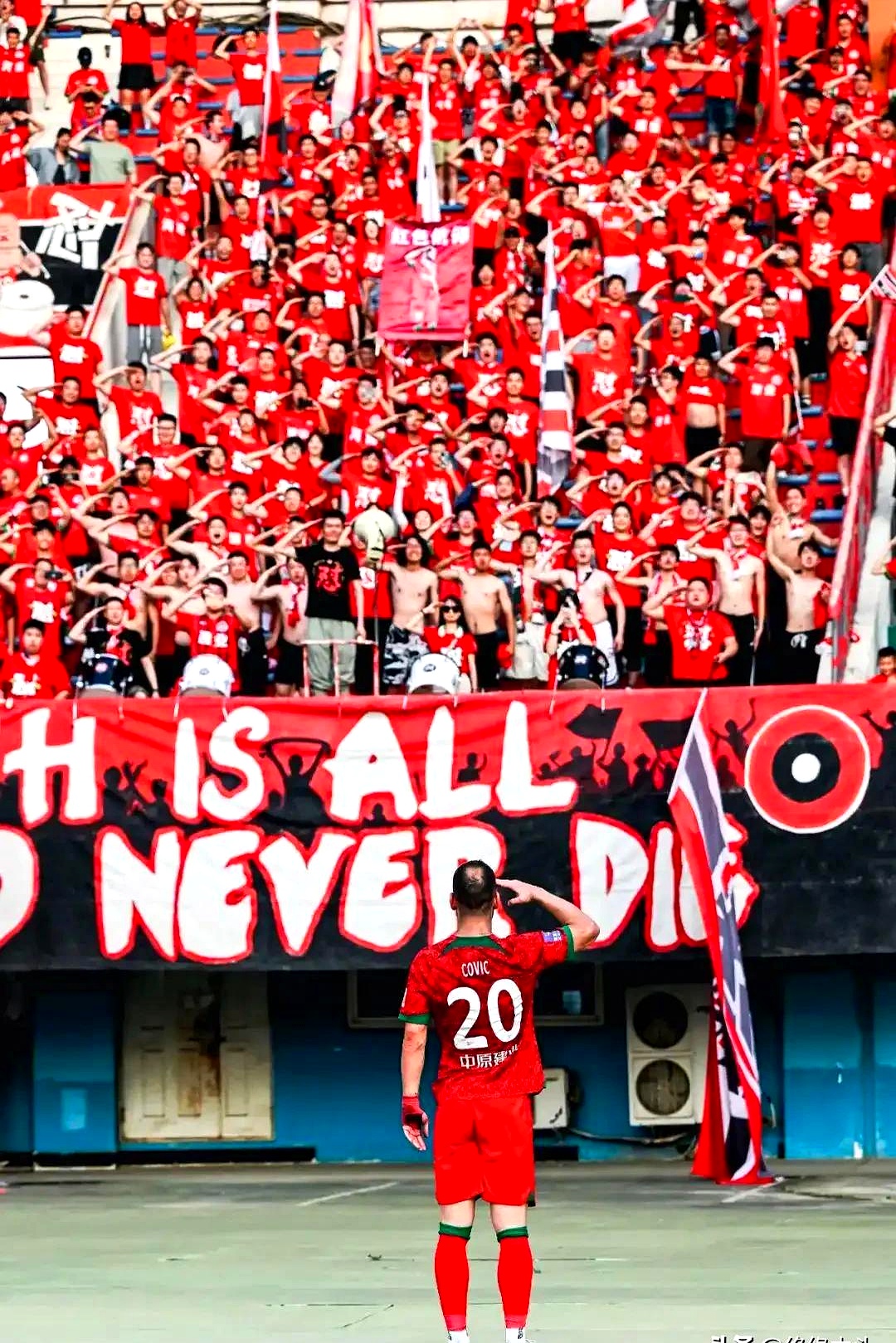 爱游戏网页版入口-法兰克福主场告捷，追赶争冠的简单介绍