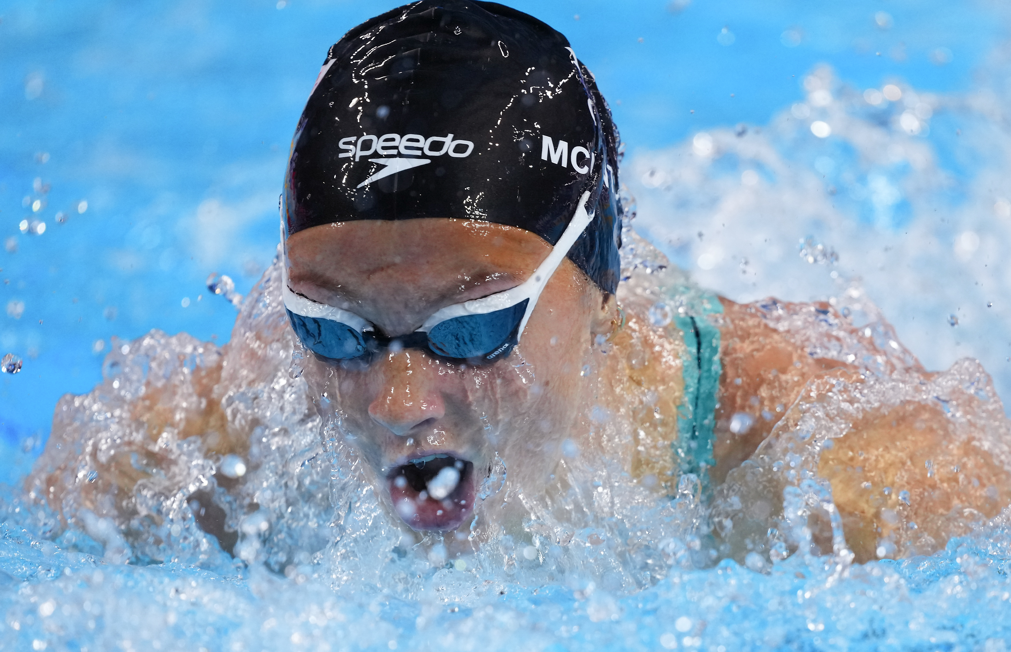 爱游戏体育官网-英国游泳选手取得新的个人最佳成绩