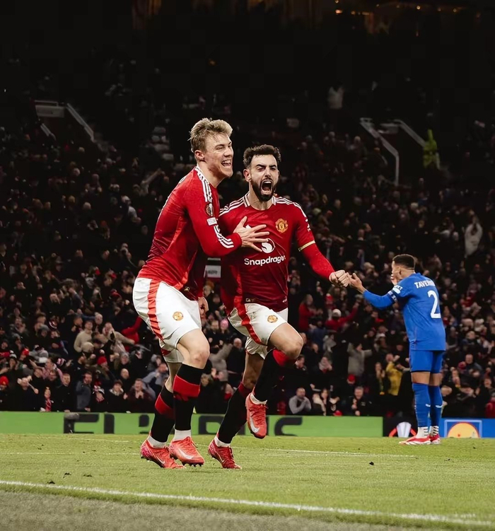 爱游戏官网网页版入口-曼联客场大胜，取得关键三分