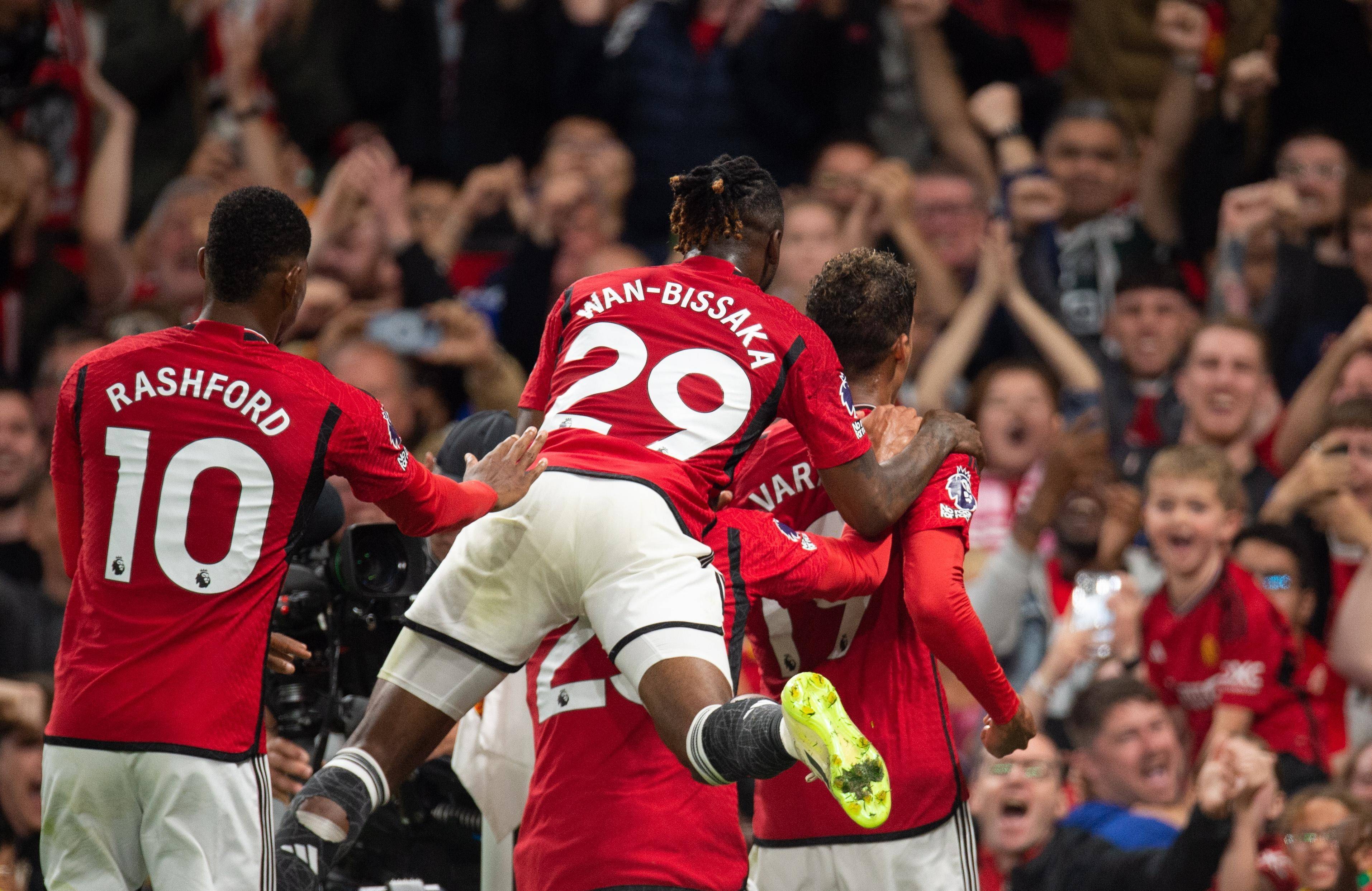 曼联客场大胜，取得关键三分