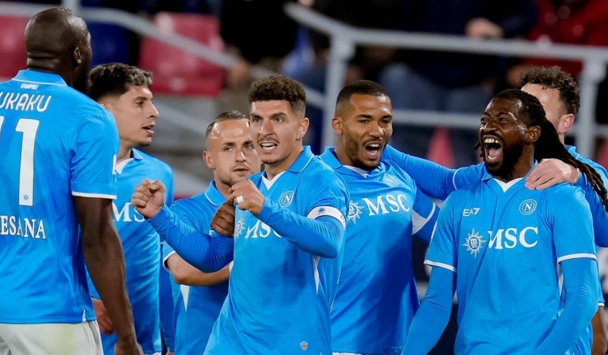 包含那不勒斯主场再战告捷，积分攀升的词条