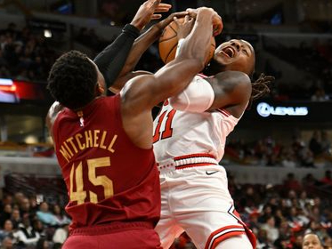 爱游戏体育官网-公牛队外援关键时刻出手率队获胜