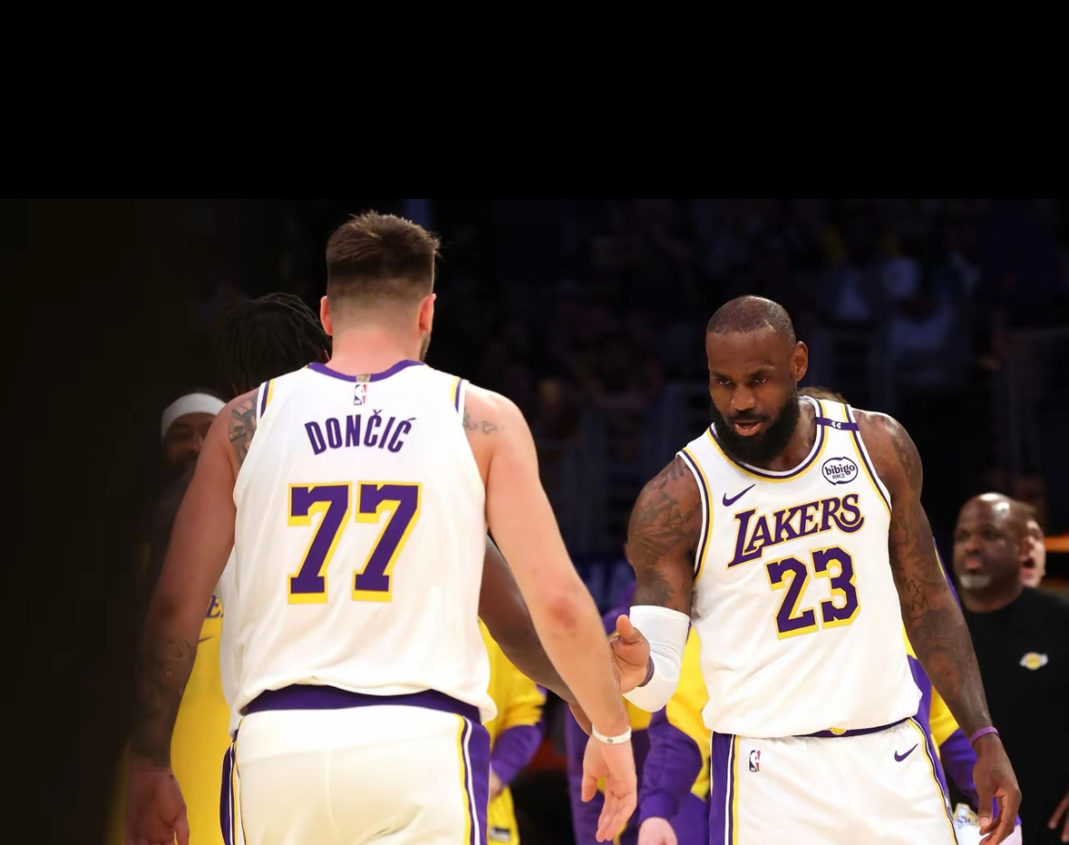 爱游戏-湖人队老将归队，球队士气大振的简单介绍